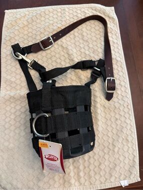 Weavers Black Nylon Horse size M Grazing muzzle w/ breakaway halter leather